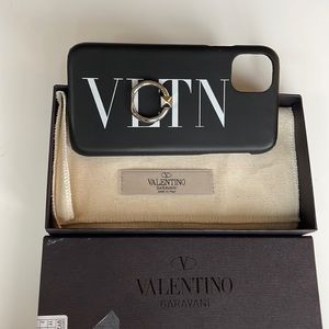 Valentino iPhone 11 rockstar logo case